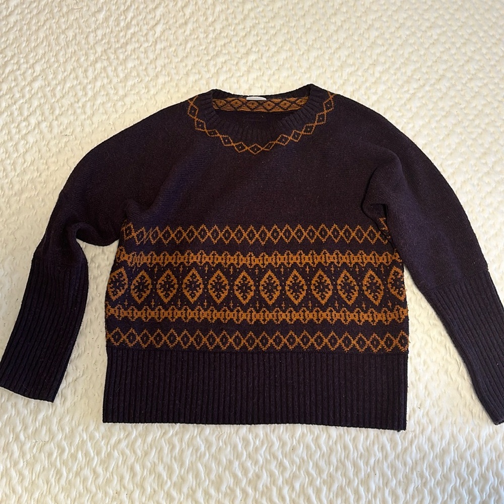 Columbia sweater